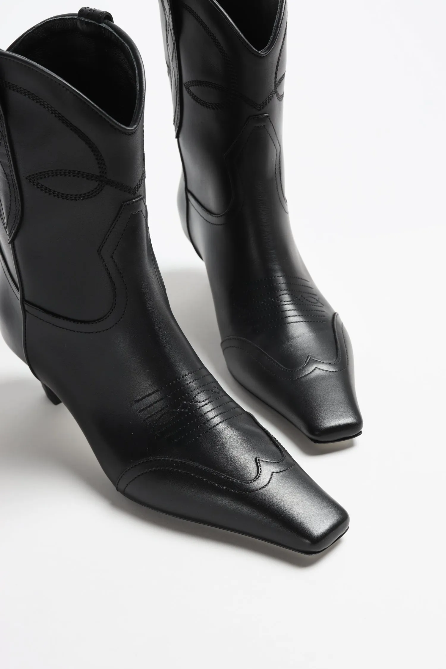 Ankle Boots Dallas in Schwarz