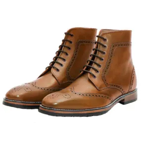 BROGUE BOOTS – TAN