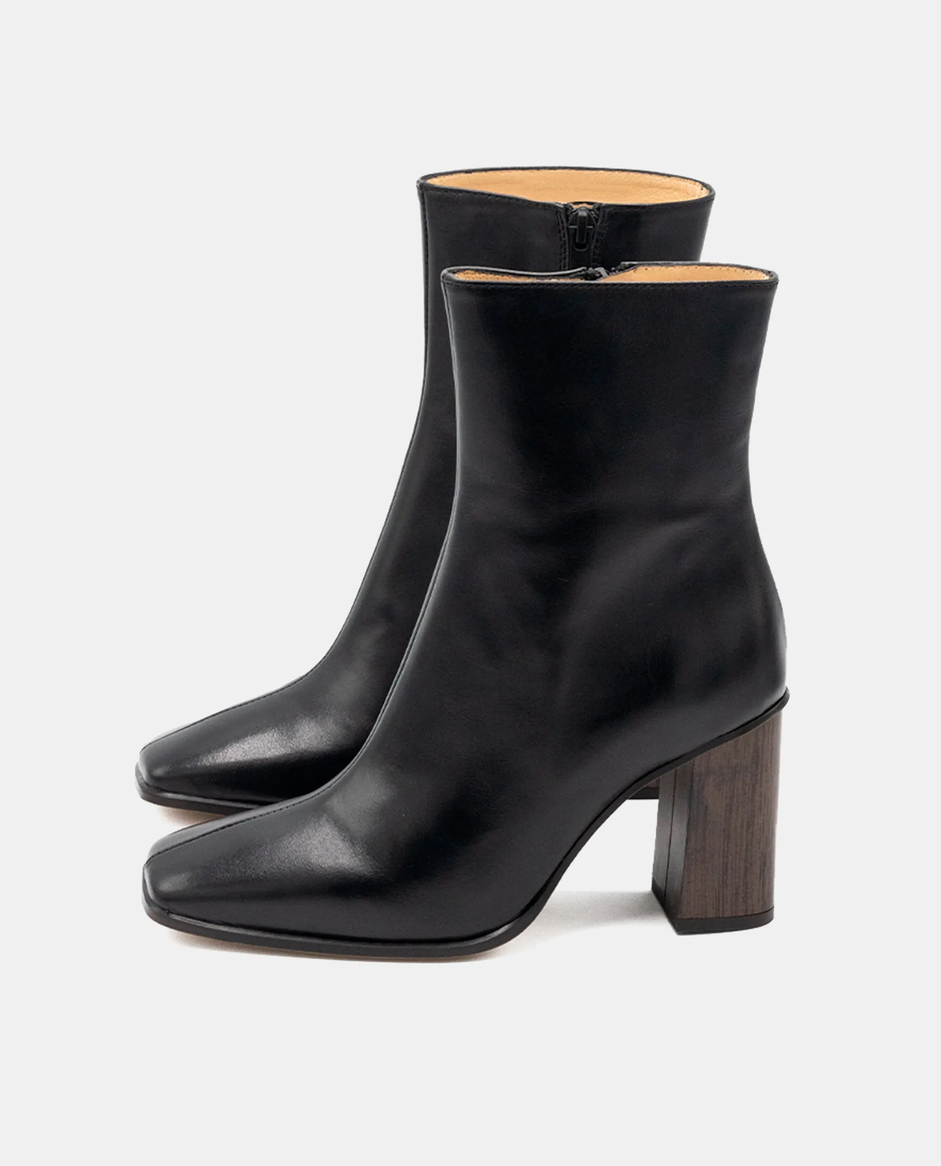 Eucalyptus Black Boots