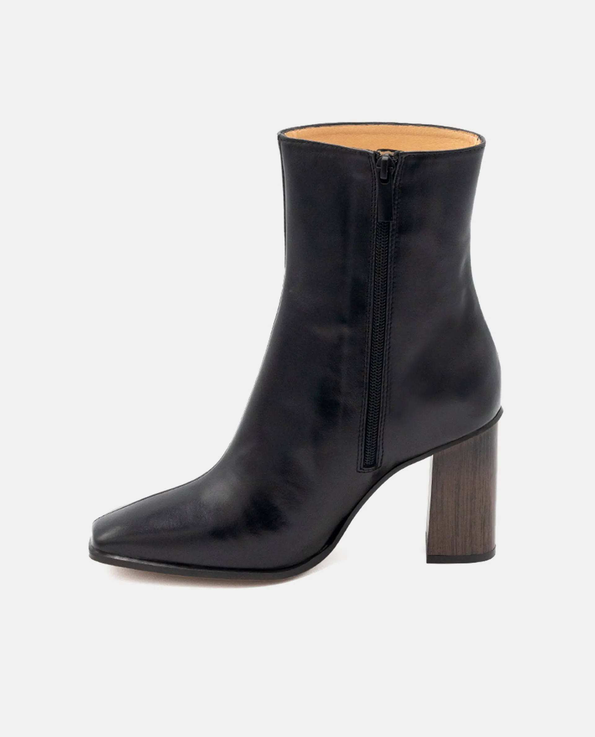 Eucalyptus Black Boots