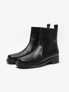 Women's Square Boot in Black